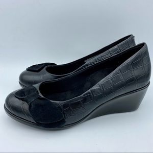 💗VIONIC Croc-Embossed Leather Wedge